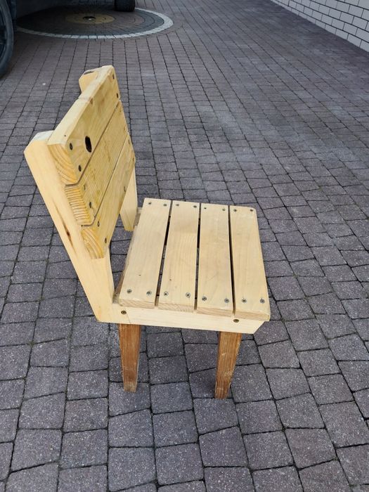 Krzesełko ogrodowe dla dziecka