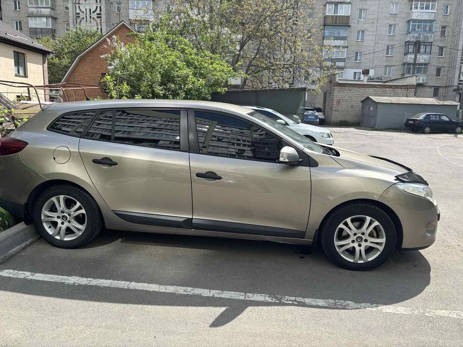 Рено Меган Megan 3 2010 1,5cdi