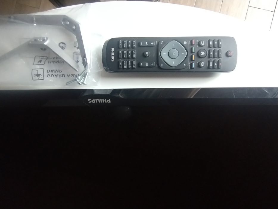 TV 24" Philips 24PHT4000/12+ dekoder DVB T2 gratis!