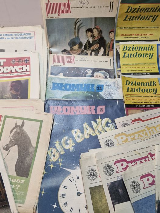 Stare Gazety  Swiat Młodych Przyjaciółka z czasów PRL-u