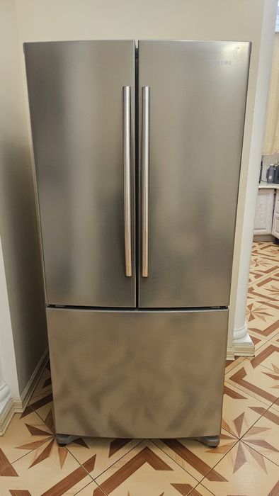 Холодильник Samsung 3-х дверний