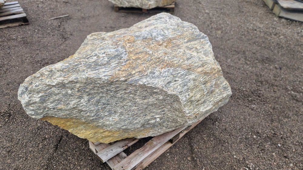 Głaz gnejsowy do ogrodu na skalniak 1980 kg duży wybór !