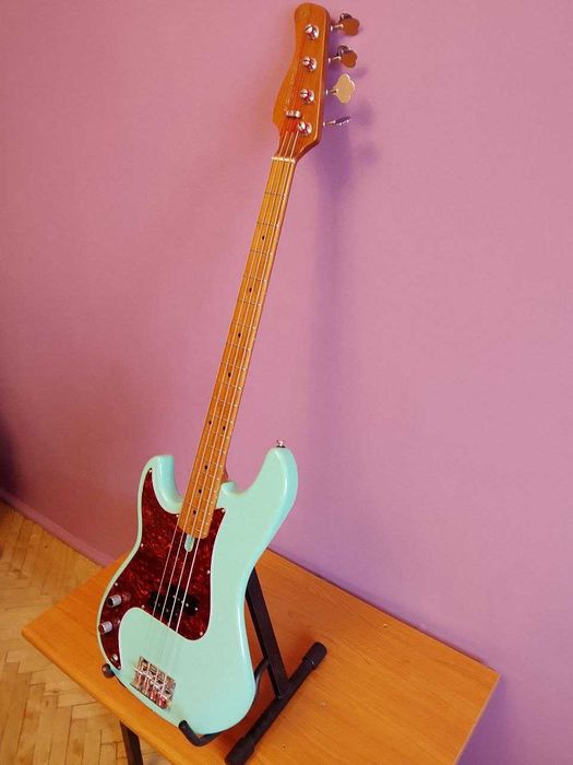 Leworęczna gitara basowa Sire Marcus Miller P5