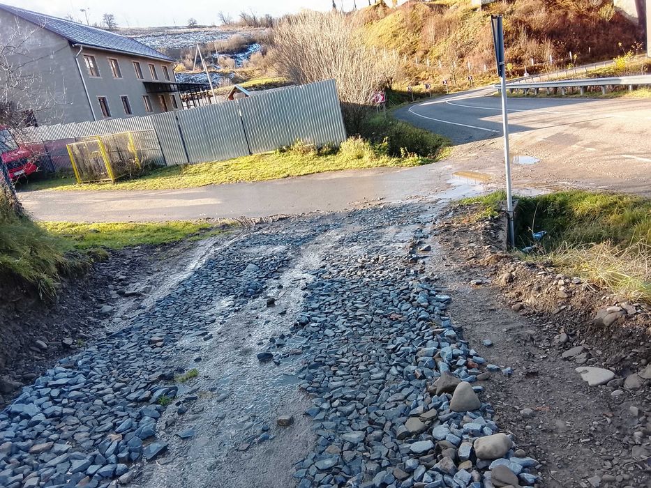 Житловий будинок з вбудованими приміщеннями комерційного призначення