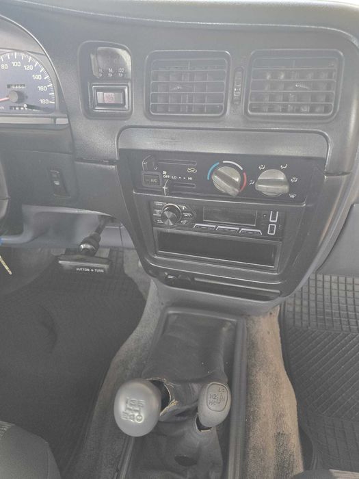 Toyota Hilux Tracker