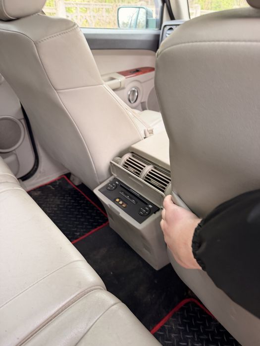 Jeep Commander 3.0 дизель автомат 4*4