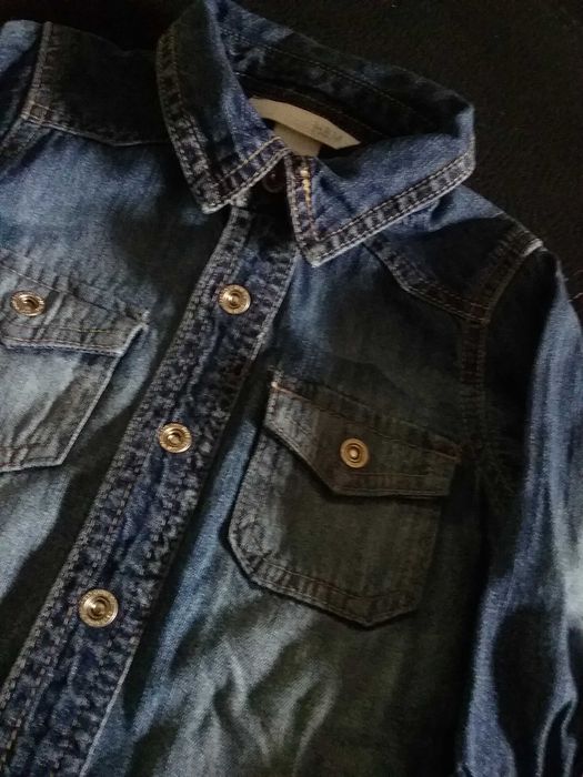Camisa marca H&M tamanho 80 - 9 a 12 meses