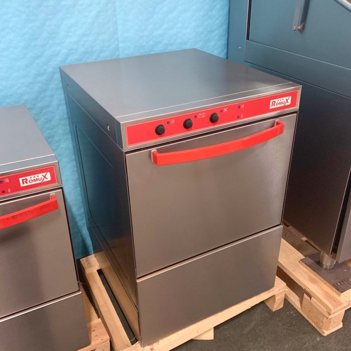 Máquina de lavar copos e Máquinas de lavar louça industriais