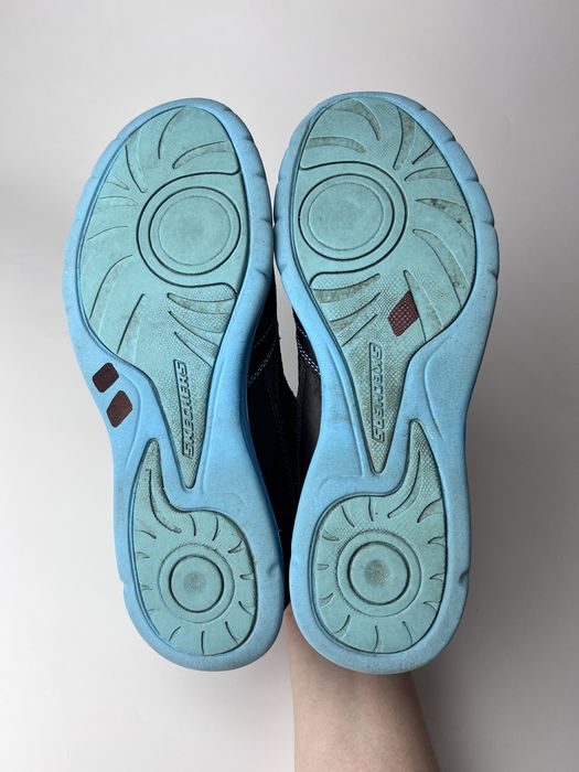 39р. Жіночі кросівки Skechers