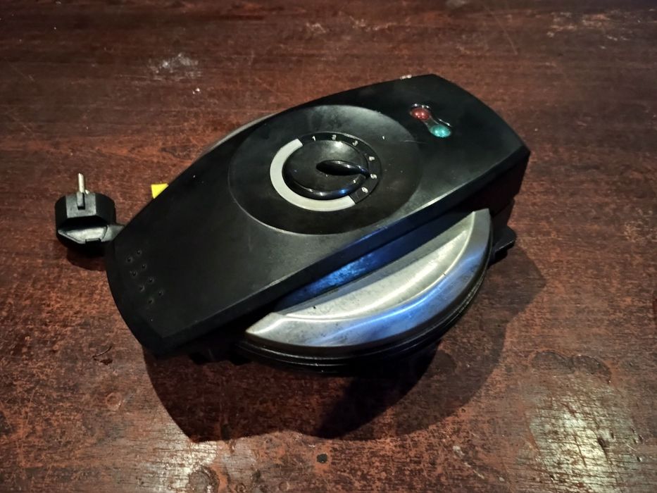 Электро вафельница LIFETEC LT 10552