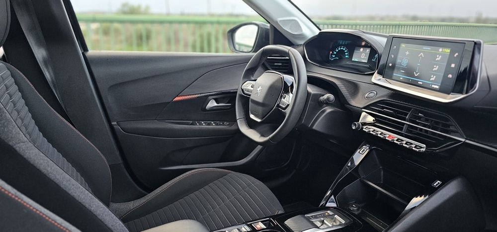 Peugeot e-208 | Elétrico | 2023 - Muitos Extras | IVA Dedutí