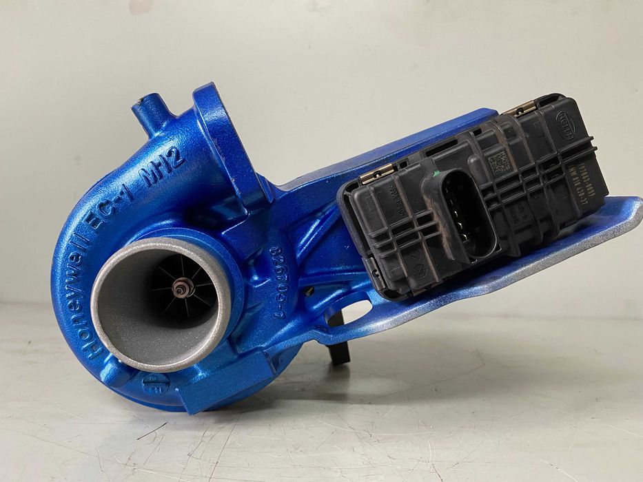 Turbosprężarka Turbina JEEP Cherooke FIAT 500 2.0 CRD  821784