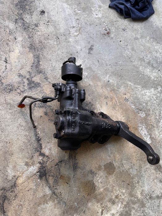 Caixa de direção Y61