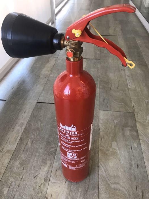 2 Extintores Dióxido de Carbono CO2