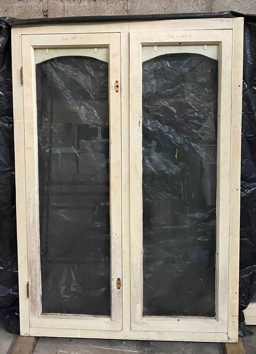 Окна деревянные с коробкой с жалюзи и сетками Разные Вікна Б/У Дерево