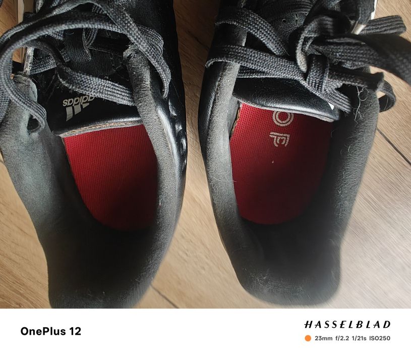 Buty piłkarskie korki adidas UK 4