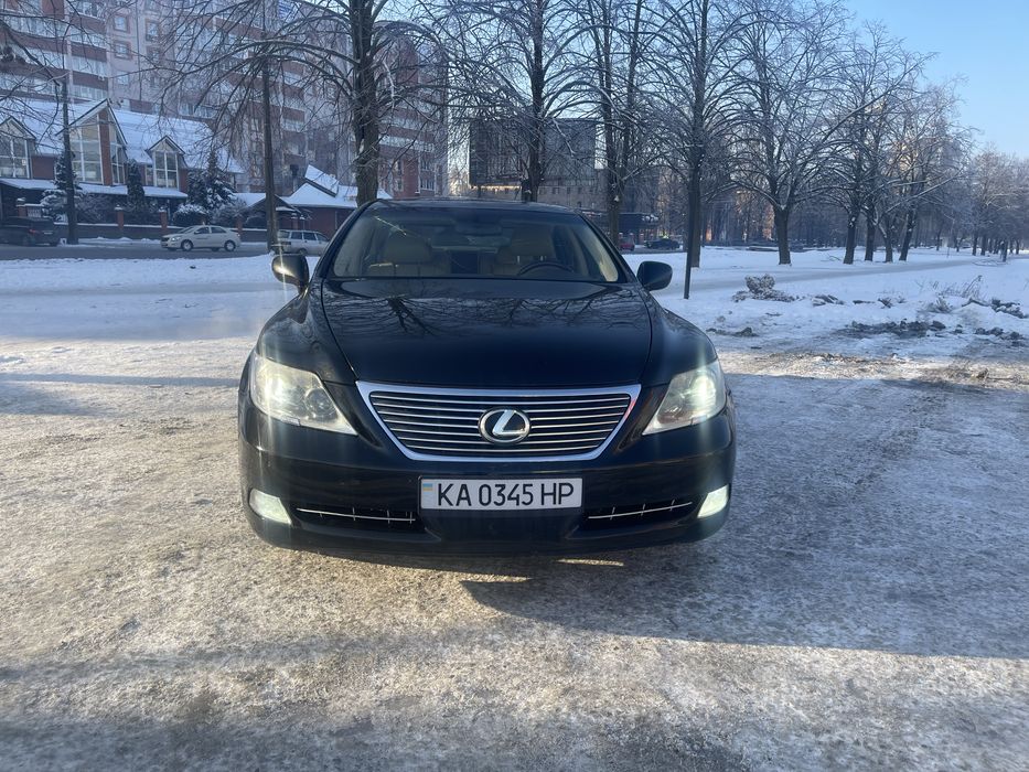 Продам авто LS 460