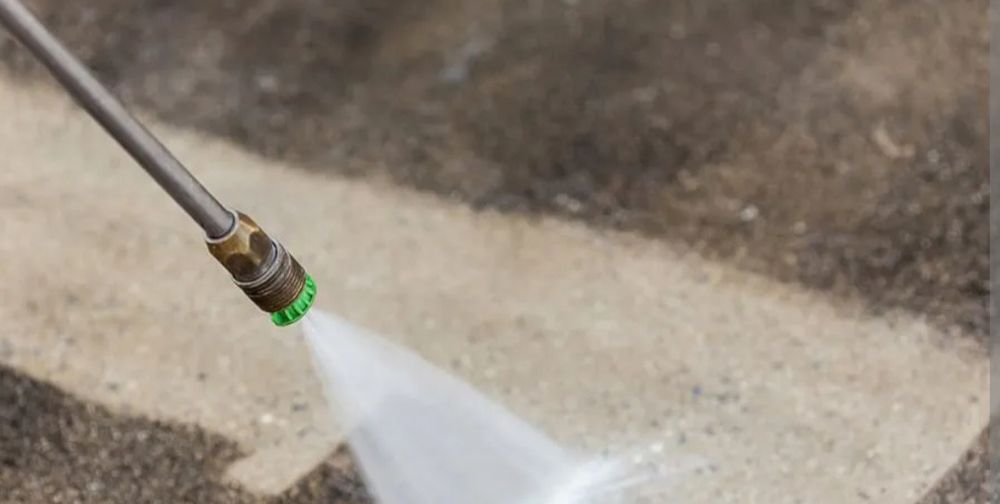 Limpeza de telhados paredes  e muros