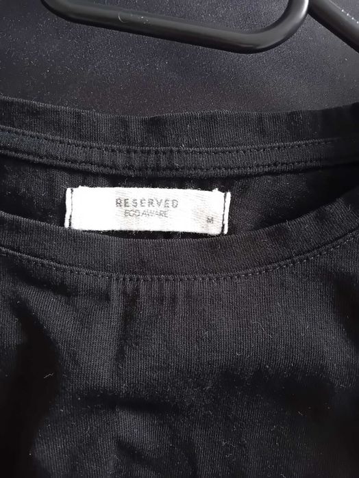 Czarny crop top Reserved