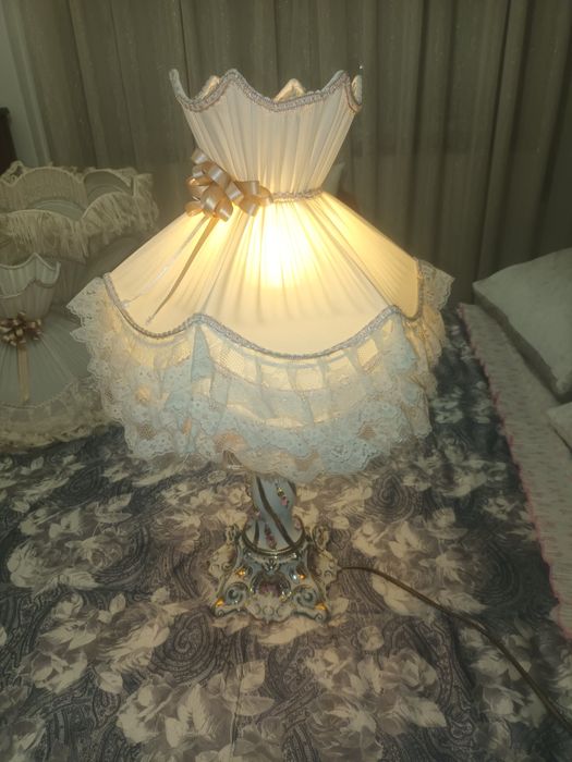 Candeeiros de mesinha e teto