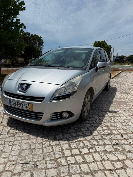 Peugeot 5008 ano 2013