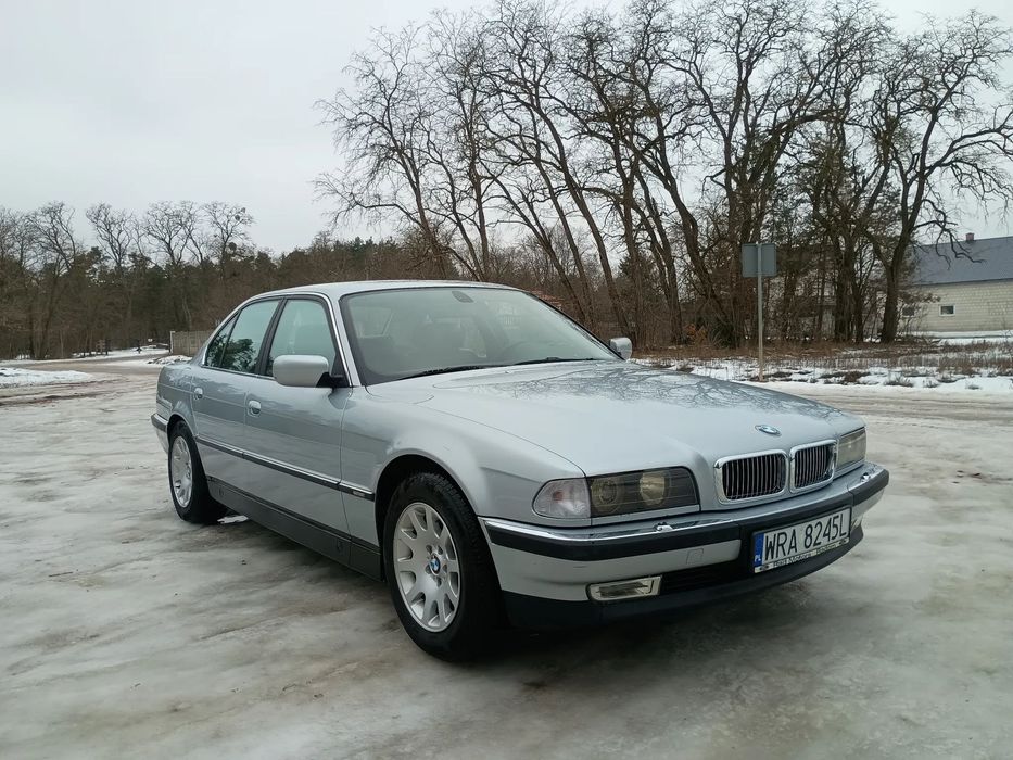 BMW Seria 7 BMW 735i E38