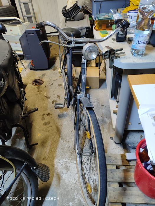 Stary retro rower antyk