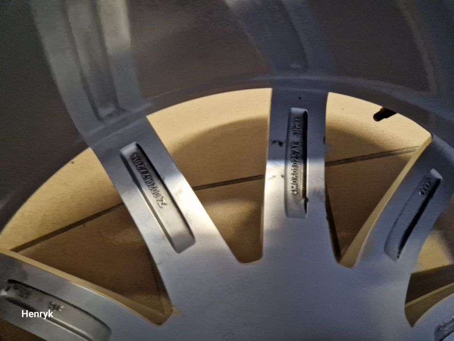 Felgi aluminiowe Audi OE AUDI Q7 4M0 9.0" x 20" 5x112 ET 33