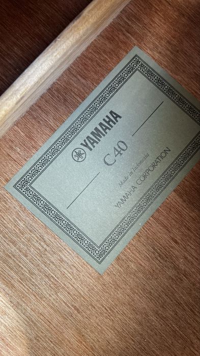 Гитара Yamaha C40
