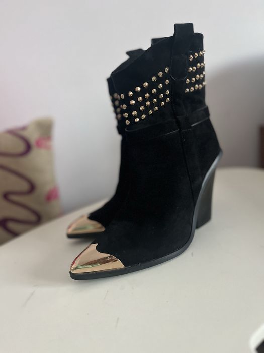 Śliczne kowbojki  r. 38