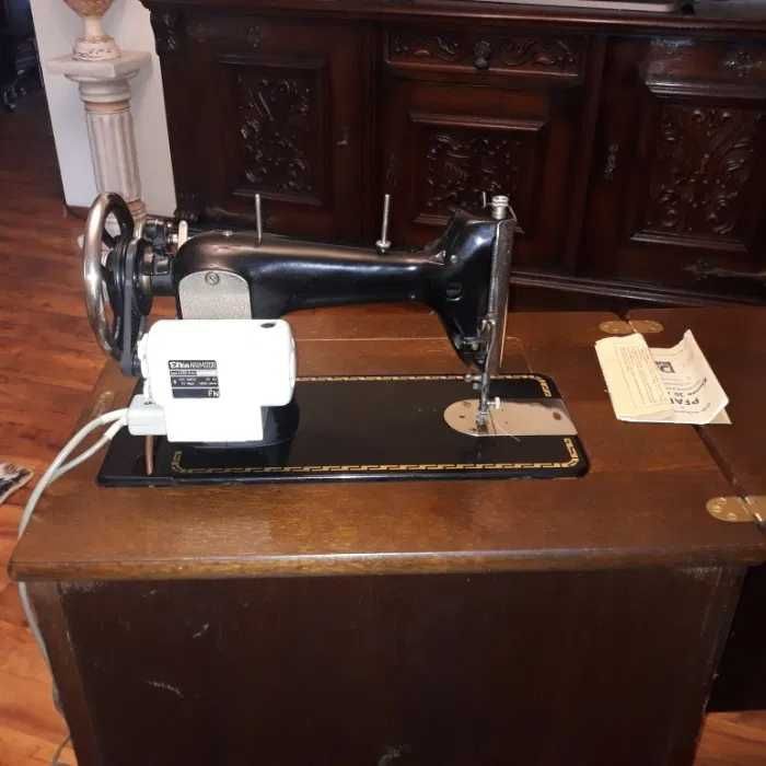 zabytkowa Maszyna do szycia PFAFF antyk 1952 r idealna