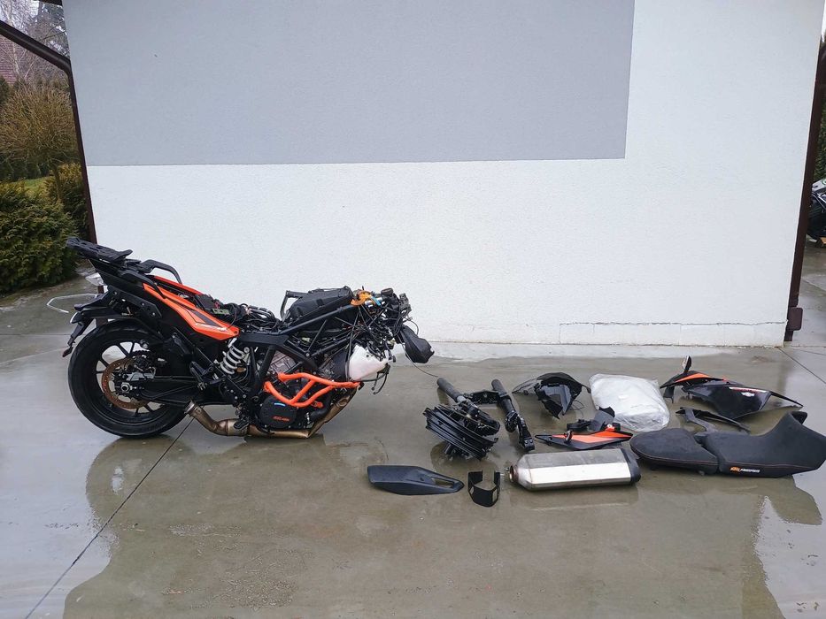 KTM 1090 Adventure, 17r całość lub części