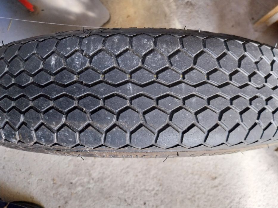 Pneu suplente 125 /80/R15