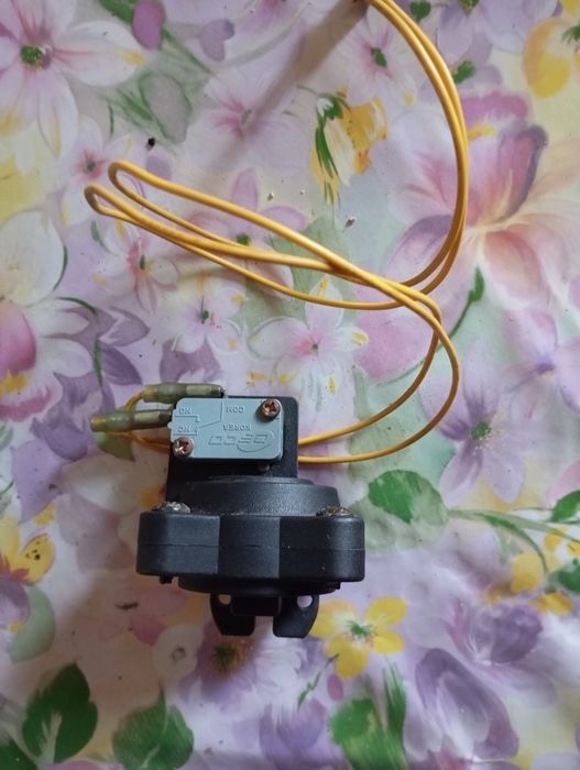 Реле  тиску рід.