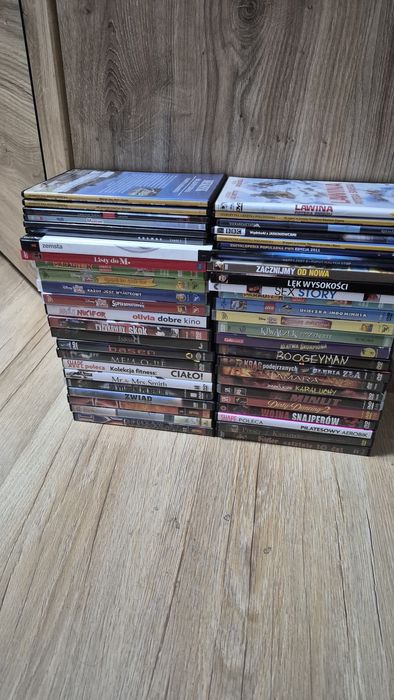 Zestaw 2 filmów dvd 50szt