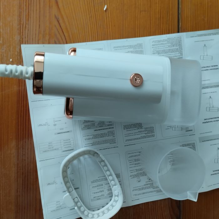 Портативный дорожній мини-паровой утюг(випарювач) мощностью 1000 Вт