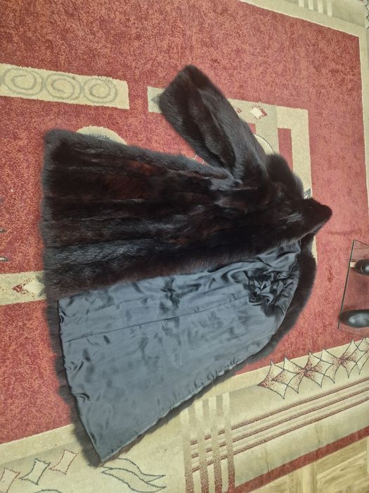 Piękne czarne futerko z lisa naturalnego!!!