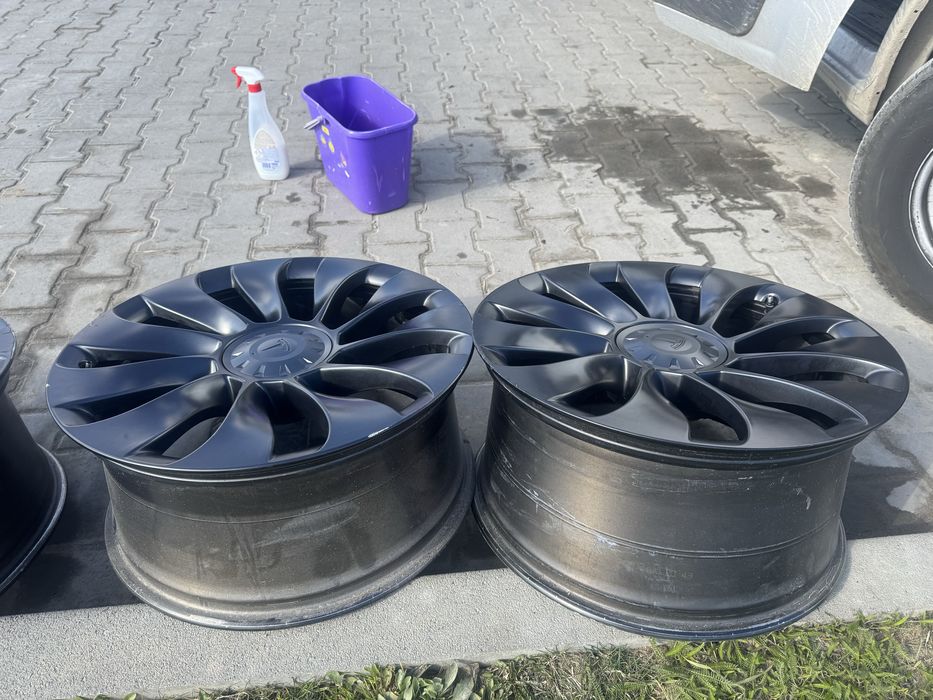 Розпаровка, поштучно Диски r21 tesla model Y, 5x114.3 Performance
