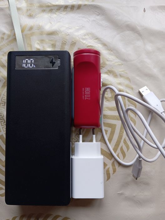 Лампочки и power bank