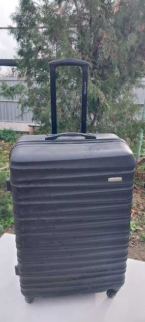 продам велику валізу