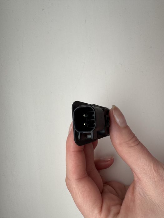 Кнопка для багажника Ford Escape