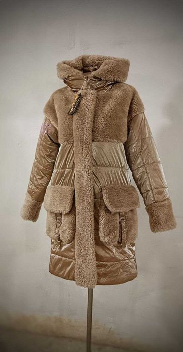 Зимова жіноча хутряна куртка - пуховик