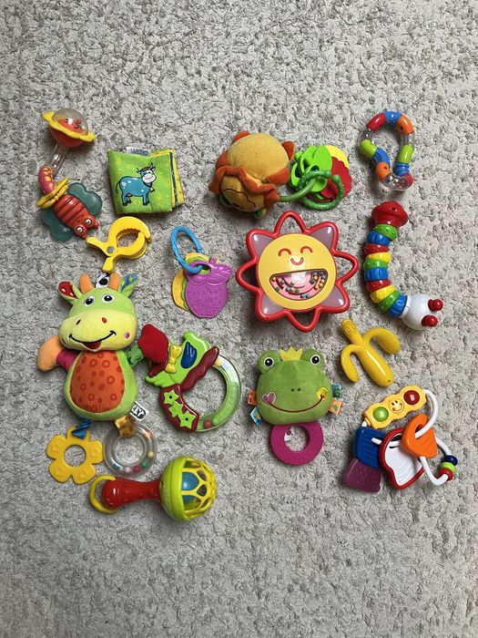 Брязкальця, гризунці, іграшки для малюків