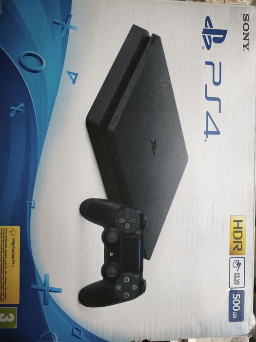 Playstation 4 com 3 jogos