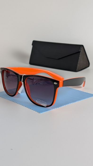 Стильні сонцезахисні окуляри Wayfarer