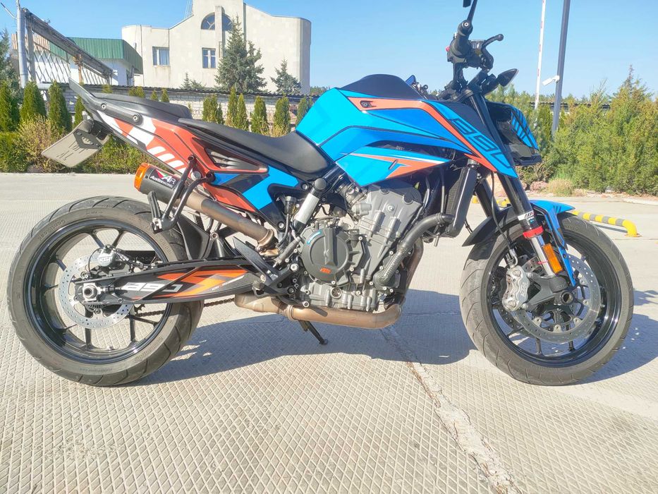 2021 KTM 890 Duke