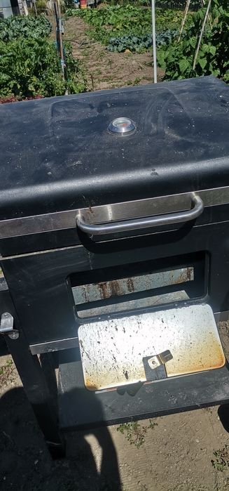 Churrasqueira semi nova