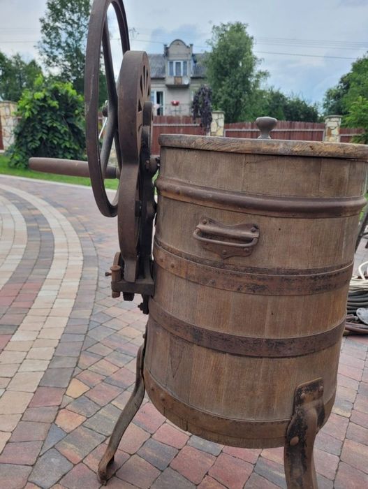 Stara masielnica korbowa