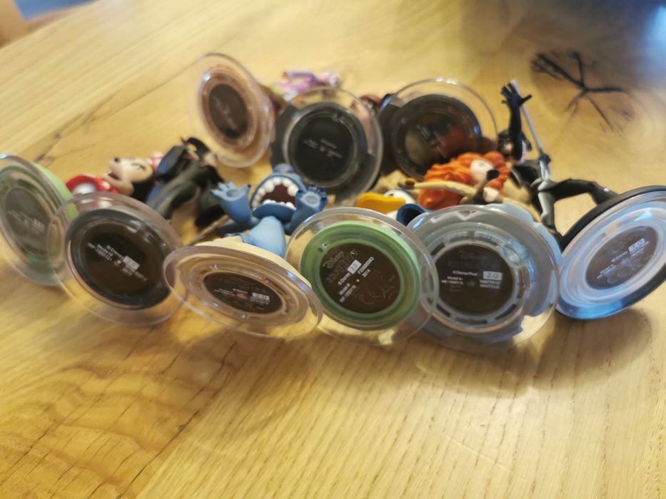 Sprzedam zestaw 4 sztuki Disney infinity PlayStation 
Zestaw :
Iniemam