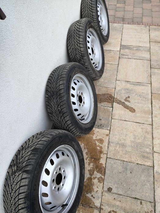 Felgi stalowe 4x98 Z oponami wielosezonowymi 2024r 155/65 r13 + kołpaki